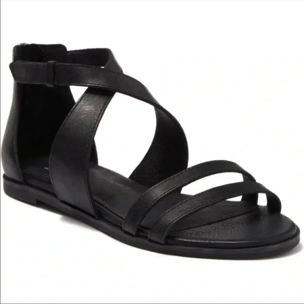 Eileen Fisher Black Strappy Flat Sandal Size 36.5